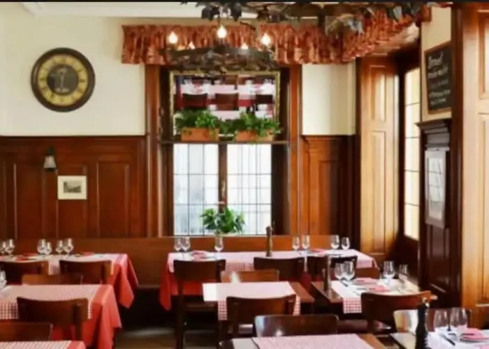 Kaya 2a - Downtown 2br With Balcony Apartman