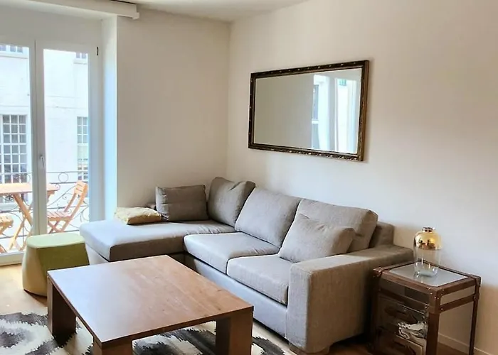 Kaya 2a - Downtown 2br With Balcony Appartement